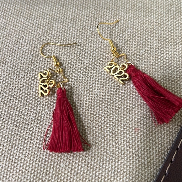 Graduation Gifts Tassel 2022 Earrings Gold & Red - Picture 5 of 6